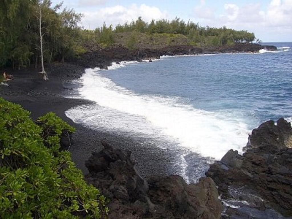 Whale House At Kehena Beach Pahoa Екстериор снимка